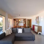 Apartment Lets Holidays Pool And Sea Views With 1 Parking Space *