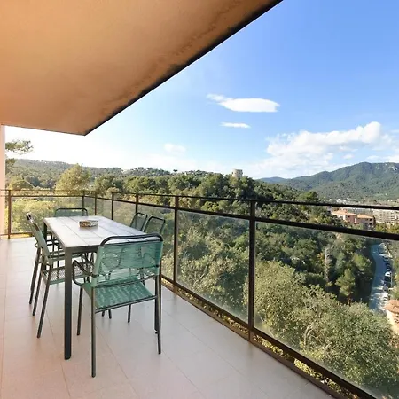 Pool And Sea Views With 1 Parking Space * Tossa de Mar