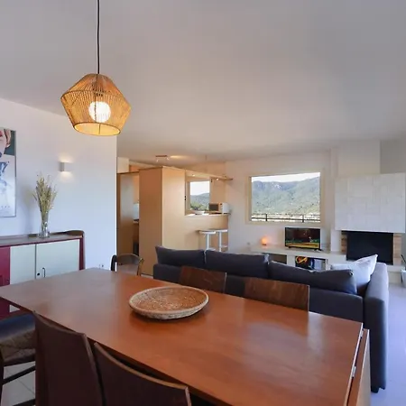 Pool And Sea Views With 1 Parking Space Apartment *