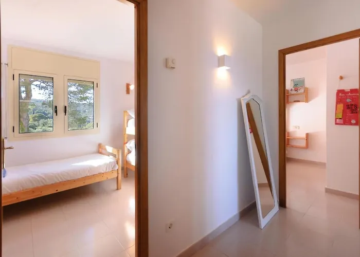 Lets Holidays Pool And Sea Views With 1 Parking Space דירה *