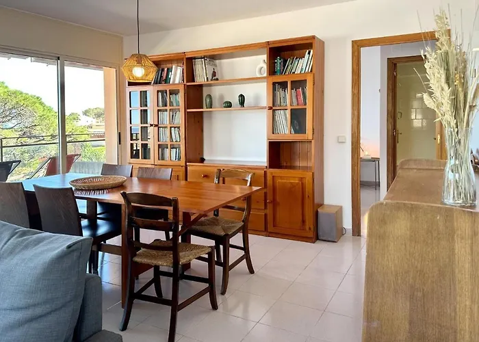 Lets Holidays Pool And Sea Views With 1 Parking Space דירה